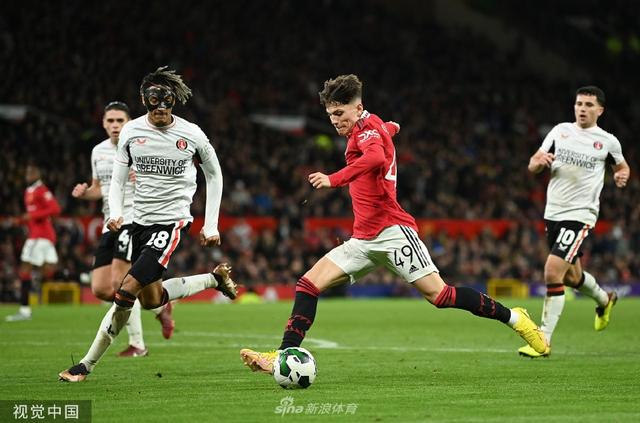 的成绩紧追 的成绩紧追